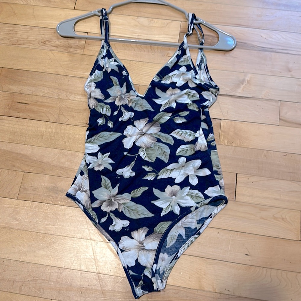 Flower body suit